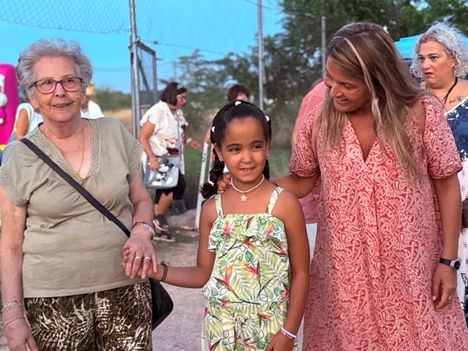 Lucrecia Rodríguez de Vera y Francisco Villaescusa despiden a los 38 niños y niñas saharauis que han disfrutado este verano de una ‘Vacaciones en Paz’ en Albacete