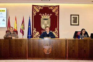 El alcalde aboga por la cooperación social para mejorar la calidad de vida de los menores más vulnerables