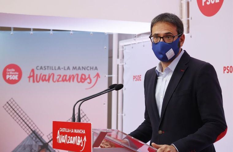 El PSOE insta a Paco Núñez a 'reflexionar' sobre su labor de oposición tras los 'zascas' de Javier Maroto