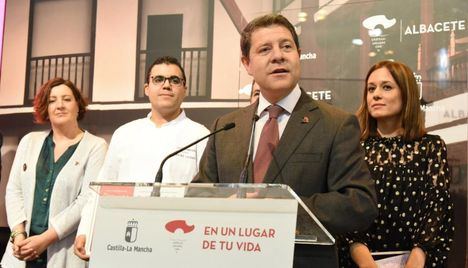 El presidente García-Page inaugura el stand de Castilla-La Mancha en la 41 edición de la Feria Internacional de Turismo (FITUR) en Madrid