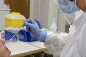 Coronavirus.- Vuelven a disminuir los hospitalizados en Castilla-La Mancha, que registra 113 nuevos casos y dos muertes