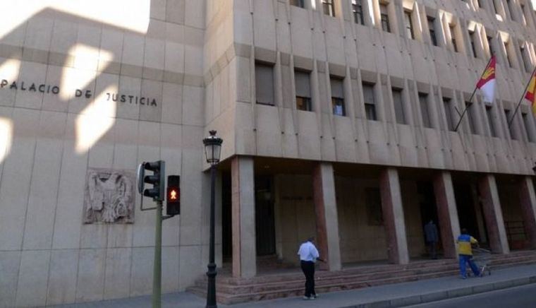 Piden 7 años de prisión para un hombre acusado de retener a su pareja en un cobertizo durante tres horas