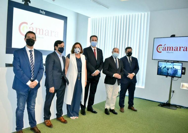 El alcalde de Albacete abre las puertas del Ayuntamiento a los proyectos de los empresarios albacetenses