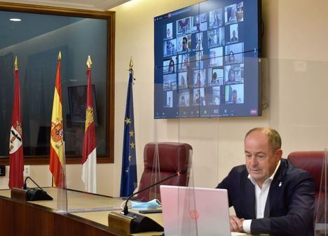 El Ayuntamiento de Albacete ha celebrado Pleno extraordinario para dar cuenta de la renuncia al acta de concejal de Alfonso Moratalla, hasta ahora portavoz de Unidas Podemos
