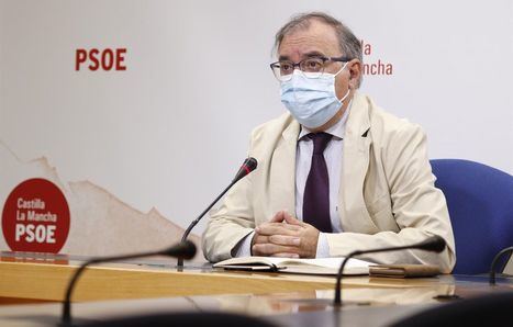 El PSOE pide a Pablo Casado que 