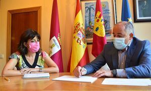 El alcalde se reúne con la presidenta de la Asociación de Periodistas de Albacete para establecer nuevas líneas de colaboración