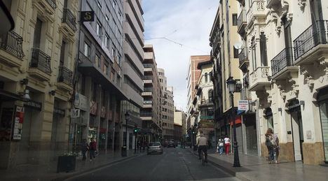 La calle Tesifonte Gallego será peatonal a partir del lunes, 16 de agosto, a primera hora de la mañana