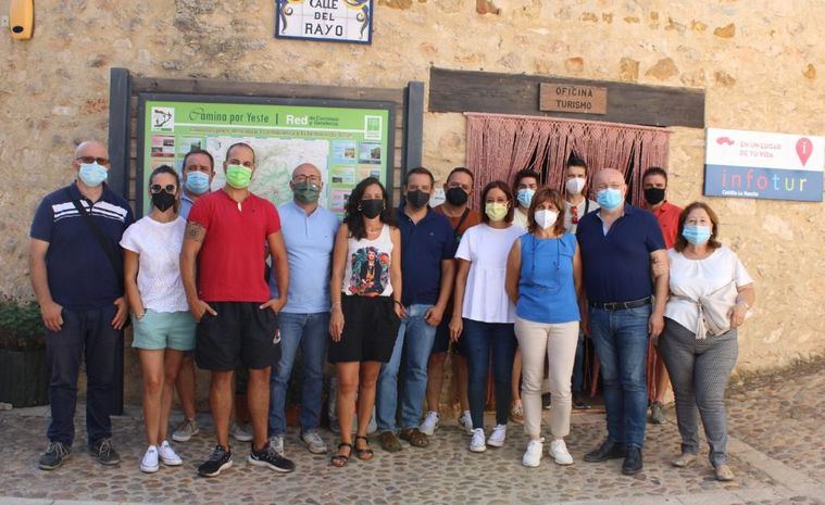 Raquel Ruiz destaca la importancia de que la provincia de Albacete sume a su oferta turística recursos naturales de ocio y aventura como la Vía Ferrata Monte Ardal de Yeste