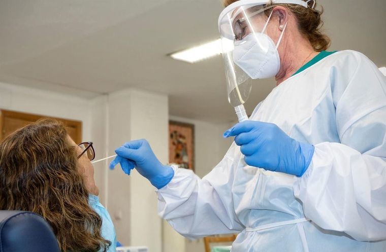 Coronavirus.- Seis muertes y 589 nuevos casos, balance en Castilla-La Mancha en las últimas 24 horas