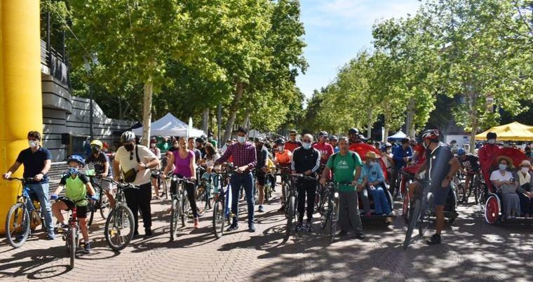 Emilio Sáez apuesta por una movilidad sostenible en Albacete con métodos alternativos de transporte como la bicicleta