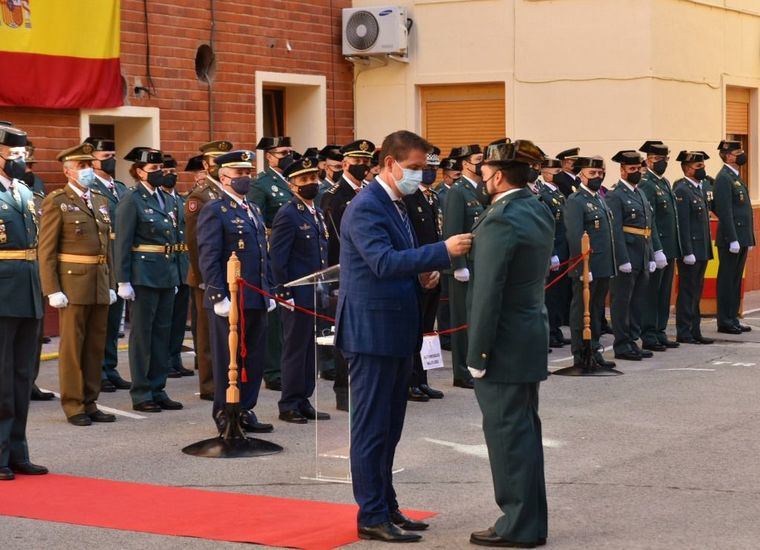 El presidente de la Diputación de Albacete, Santi Cabañero, participa en los actos organizados por la Guardia Civil con motivo de la festividad de su patrona