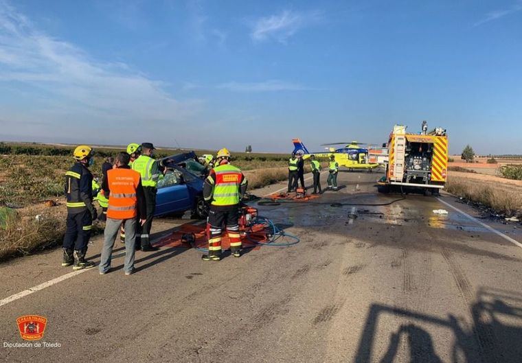 Sucesos.- Tres fallecidos y tres heridos tras la colisión frontal entre un turismo y una furgoneta 