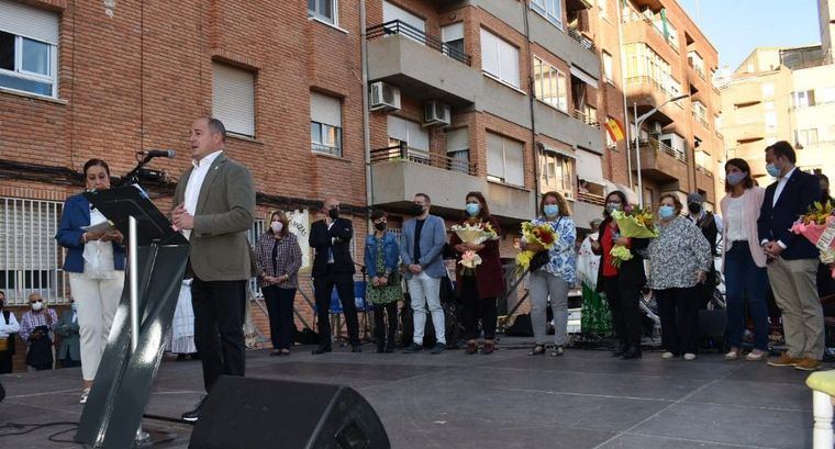 El alcalde propondrá que el polideportivo del colegio ‘Diego Velázquez’ se llame ‘Paco Hurtado’ como reconocimiento al dirigente vecinal del barrio del Pilar