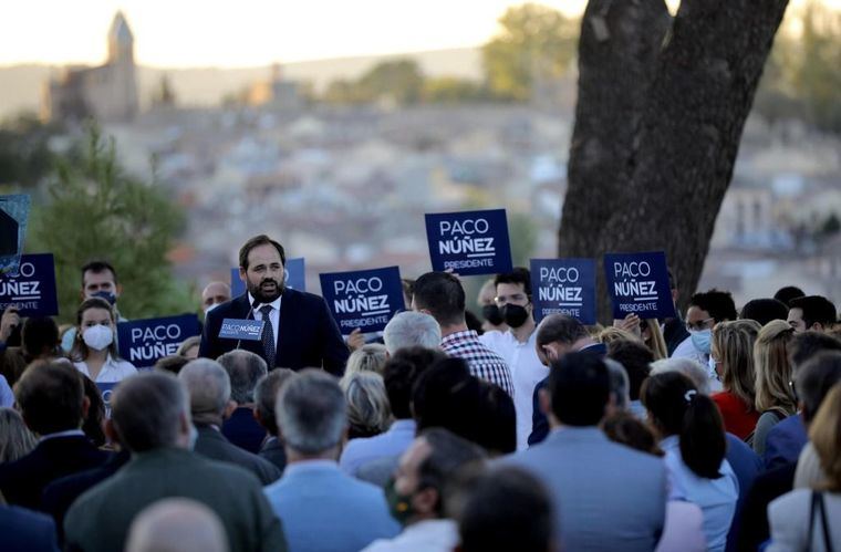 Centenares de simpatizantes arropan a Núñez en la presentación de su candidatura para renovar su liderazgo en el PP Castilla-La Mancha