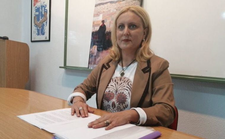 La Asociación de Peñas de Tamborileros de Hellín, continúa con la gestora que preside Rafael Roche, al retirar su candidatura Pilar Cañabate