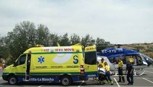 Sucesos.- Dos mujeres que resultan heridas tras una colisión entre su turismo y un camión, son trasladadas en helicóptero sanitario al Hospital de Albacete