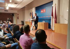 "El PSOE que une" de Santi Cabañero abarrota de militantes la Casa del Pueblo de Albacete