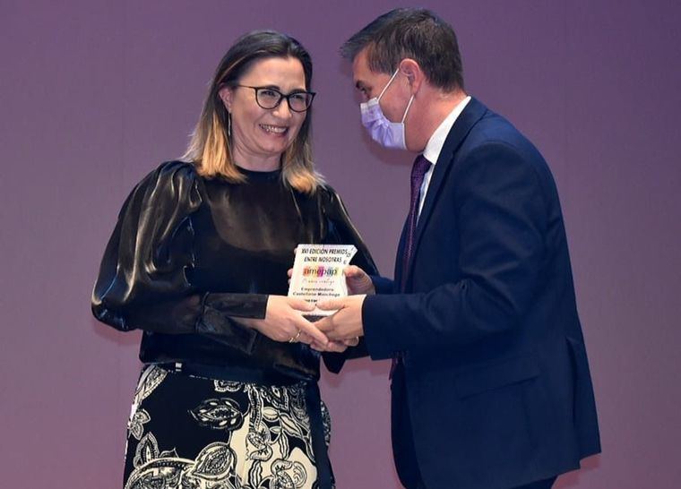 Cabañero felicita a AMEPAP por su 25º aniversario y subraya la labor realizada, junto a la Diputación, formando en diversas materias a mujeres emprendedoras del medio rural