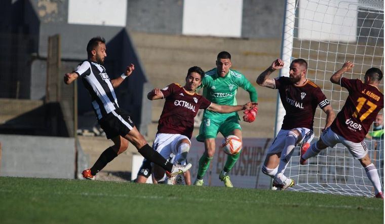 4-1. El Albacete sale goleado de La Línea de la Concepción tras otro ridículo