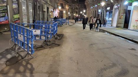 Indignación de muchos comerciantes de la calle Ancha por las obras paradas desde hace semanas, que les hace plantearse una manifestación
