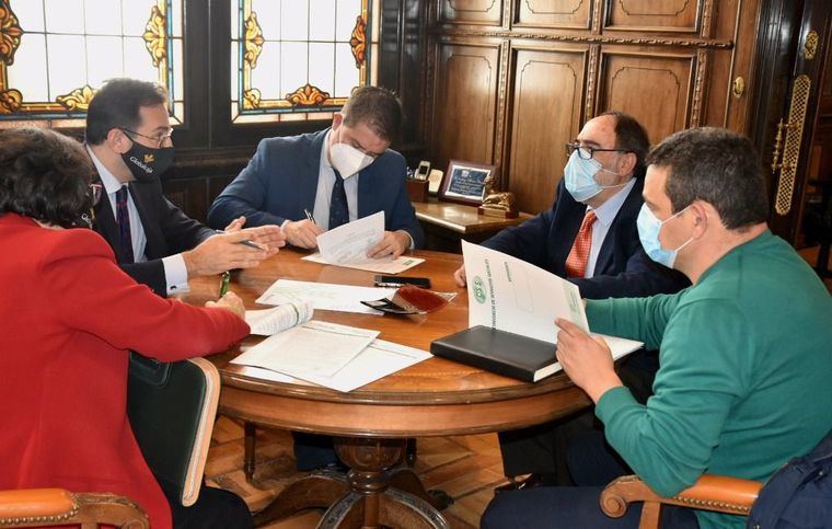 La Diputación Albacete y Globalcaja rubrican la operación que habilita 2.300.000 euros al Consorcio de Servicios Sociales