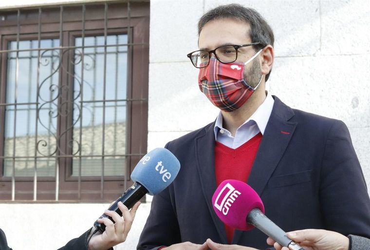 El PSOE afirma que mientras Paco Núñez 'insulta y difunde mentiras' la Junta 'pacta y crea empleo'