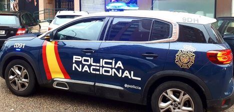 Sucesos.- Detenido en Albacete por robar en coches aparcados en garajes, tras romper las lunas con un extintor