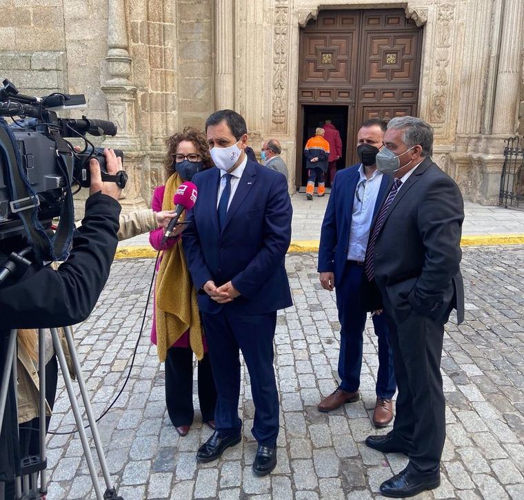 El PSOE señala que Núñez 'llega tres días tarde' a pedir recursos de Castilla-La Mancha para la población ucraniana
