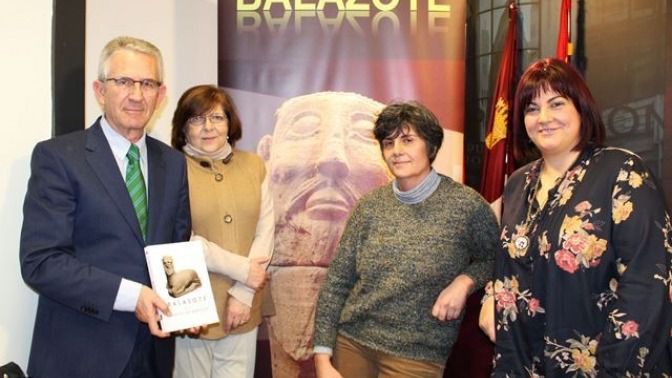 Presentado el libro 'Balazote en el Camino de Hércules', que encierra la historia de su época antigua y medieval