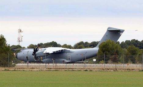 Ucrania.- Despega de la Base Aérea de Los Llanos de Albacete el primer avión con material militar ofensivo