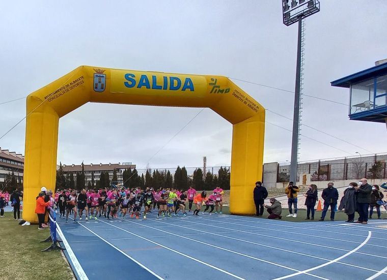 Cerca de 400 personas participan en la IV Carrera por la Igualdad de CCOO Albacete para apoyar la lucha de las mujeres