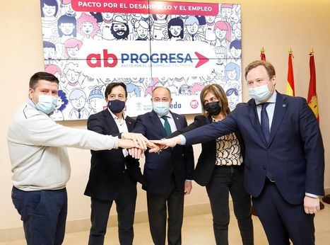 El alcalde firma con FEDA, CCOO y UGT el Pacto por el Desarrollo y el Empleo ‘Albacete Progresa’ para fijar las bases de crecimiento de la economía de la ciudad