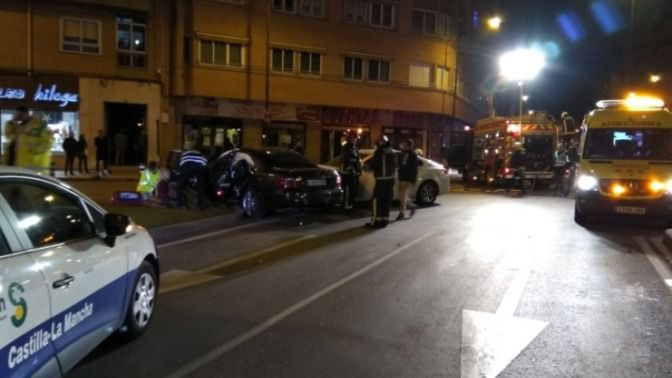 Accidente en el cruce entre el Paseo de Circunvalación y la carretera de Jaén