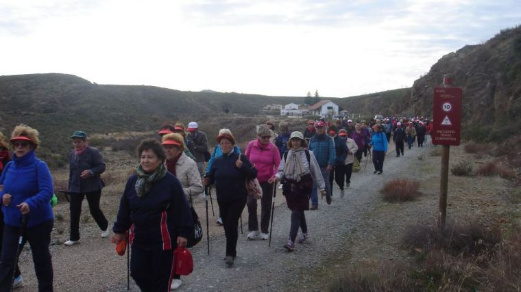 Más de 2.500 participantes participan en las rutas senderistas del programa ‘Mayores en Forma’