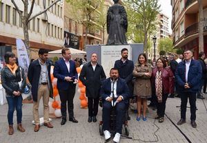 Los libros toman la Plaza de la Constitución de Albacete en el marco de su Día Internacional