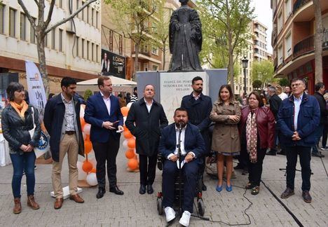 Los libros toman la Plaza de la Constitución de Albacete en el marco de su Día Internacional