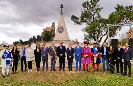 Fran Valera asiste a los actos conmemorativos de la Batalla de Almansa, reiterando el apoyo de la Diputación de Albacete a la ciudad y a esta importante cita histórica