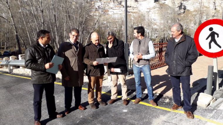 El Gobierno de Castilla-La Mancha inicia las obras de emergencia tras el desprendimiento sobre la CM-3201 en Alcalá del Júcar