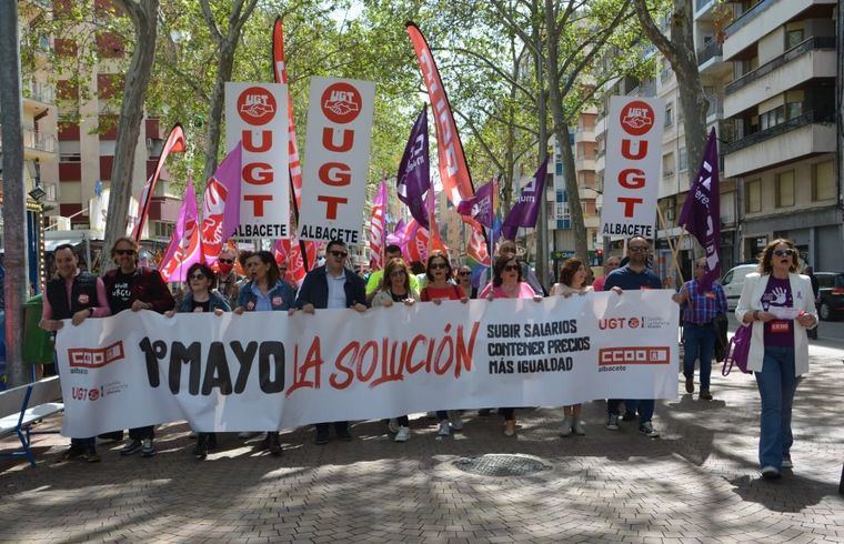 1 de Mayo.- Las calles de la región se llenan de trabajadores que celebran los logros conseguidos y reclaman mejoras