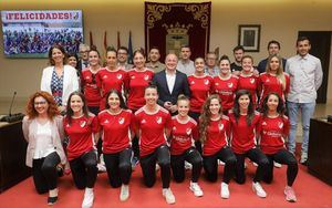El alcalde de Albacete felicita a las jugadoras del CFF Albacete por “visibilizar el deporte femenino y llevar el nombre de nuestra ciudad por todo el territorio nacional”