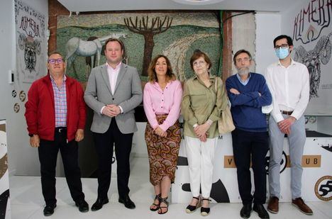 El vicealcalde agradece a la familia Vergara Pla la donación de un mural cerámico de Ortiz Saráchaga que será depositado en el Museo de Albacete