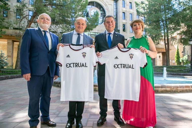 Page, que cumple años este sábado, confiesa que su mejor regalo sería el ascenso de Albacete: 'Sería justo y razonable'