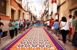 El presidente regional inaugura el Museo de las Alfombras de Serrín de Elche de la Sierra, en la provincia de Albacete