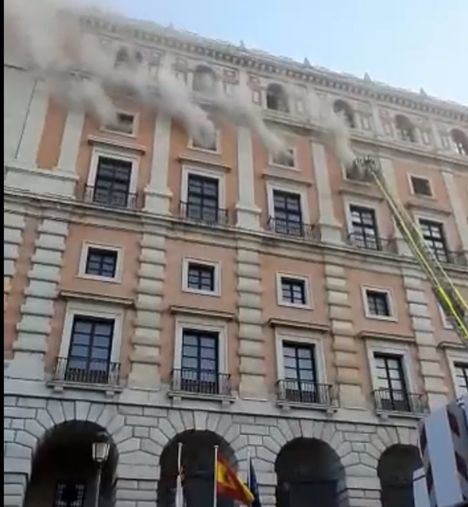 Sucesos.- Dos cuadros eléctricos, origen del incendio en el Alcázar de Toledo que no deja daños materiales ni personales