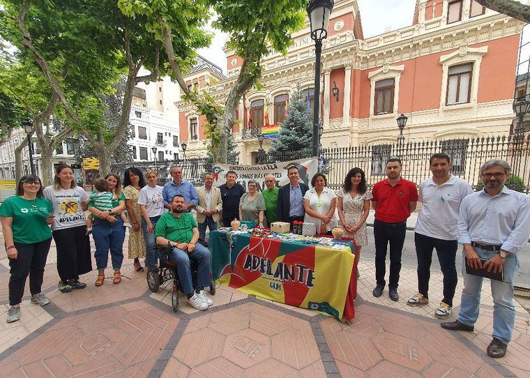 Santi Cabañero anima a “seguir sacando a la luz” las realidades, aún muy invisibles, que rodean la ELA