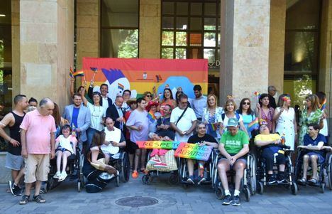 La Diputación se suma al acto institucional del Día del Orgullo, poniendo en valor que la de Albacete es “una provincia orgullosa”