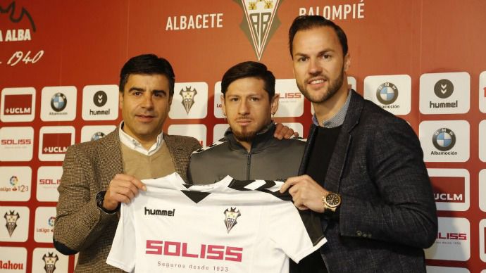 Javier Acuña, el nuevo delantero del Albacete, dice que le “encanta el fútbol español”