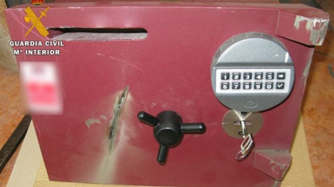 La Guardia Civil detiene a una persona por robo en grado de tentativa en un establecimiento de Elche de la Sierra