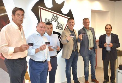 Cabañero, Sáez y Espinosa formalizan su abono con el Albacete Balompié en el regreso del equipo al fútbol profesional