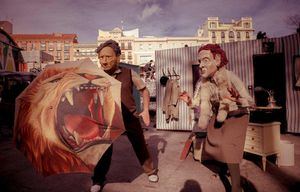 El Verano Cultural ofrece hoy un espectáculo de teatro de máscaras en Imaginalia y cine de verano en los barrios de Universidad y Medicina